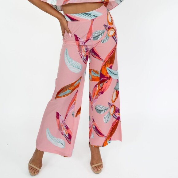 Women's Spring Guava Strapless Set - Picture 2 of 9